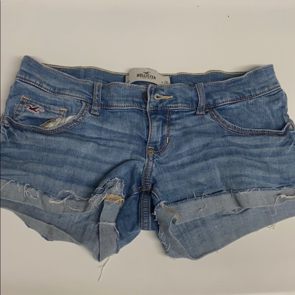 Holloster jean shorts!